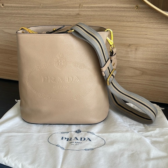 Prada Vitello phenix cammeo leather stripe strap bucket bag crossbody purse 🤎 - Picture 1 of 16